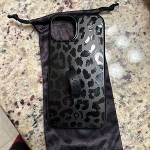 Leopard Midnight Loopy Case iPhone 13